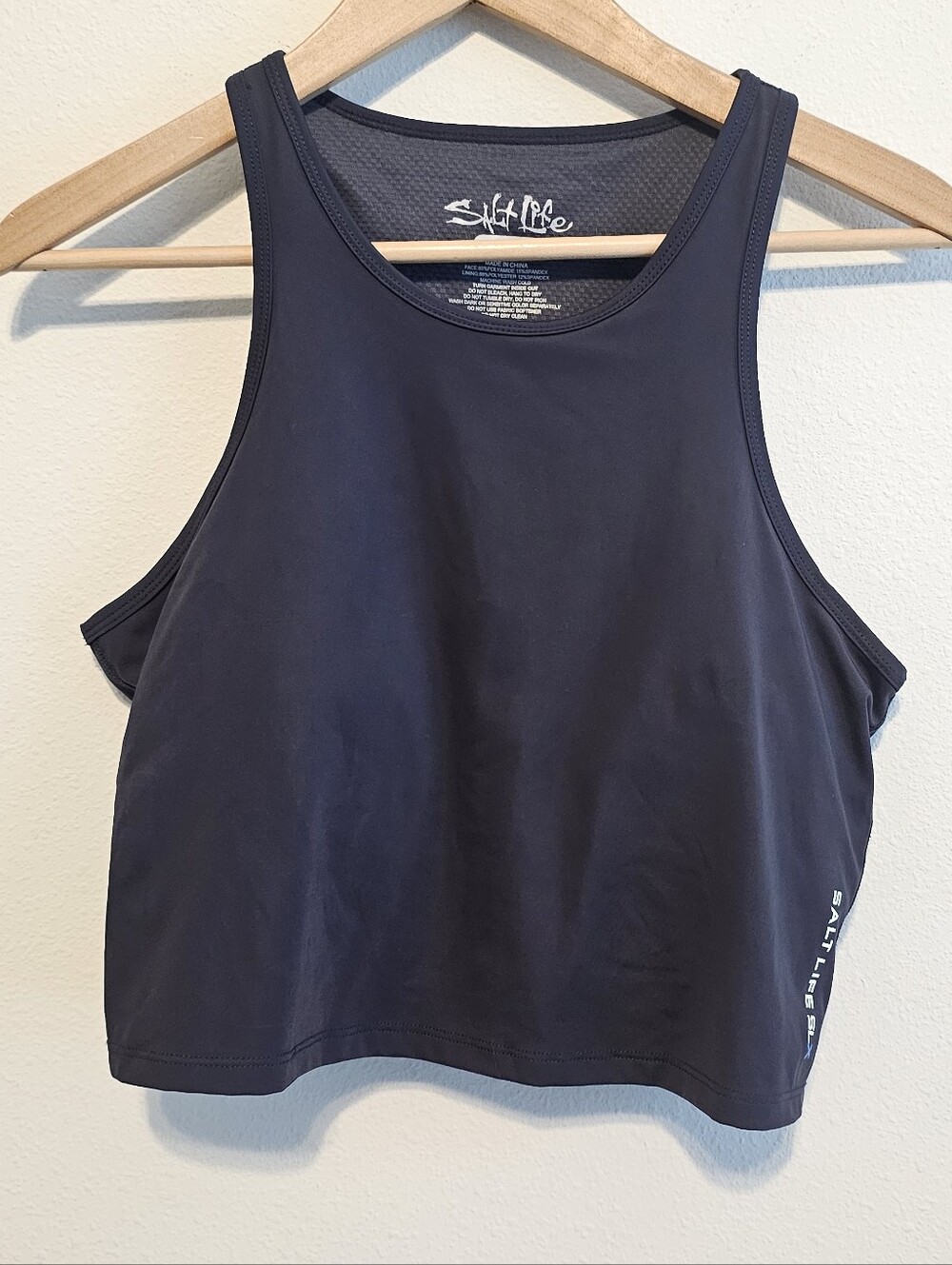 Salt Life SLX Ladies Performance Radiance Crop Tank Black Large UPF 50 SLJ6076